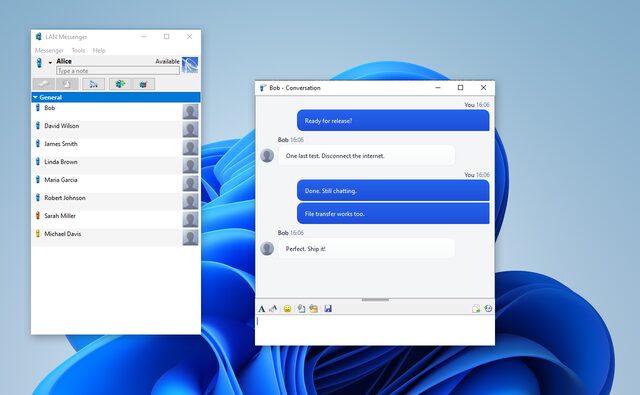 LAN Messenger main window on Windows: contact list and chat